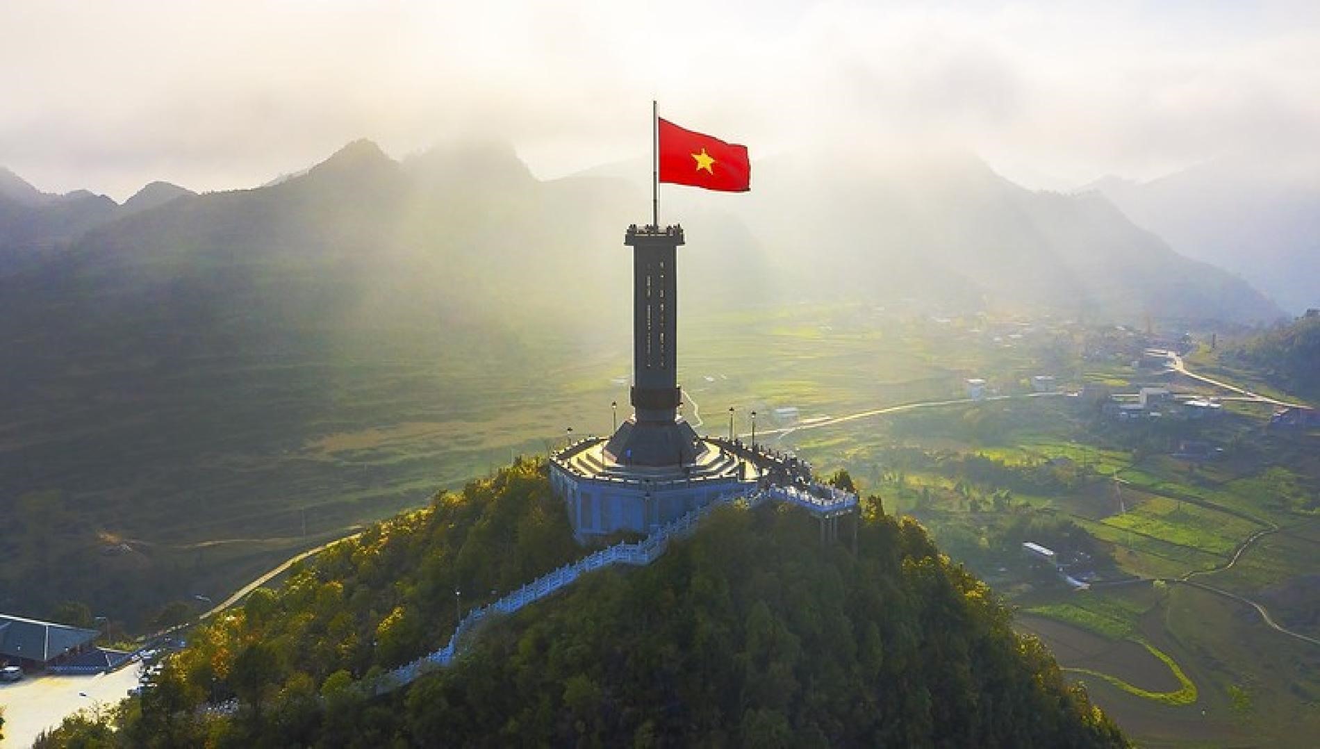 Khách sạn cao cấp