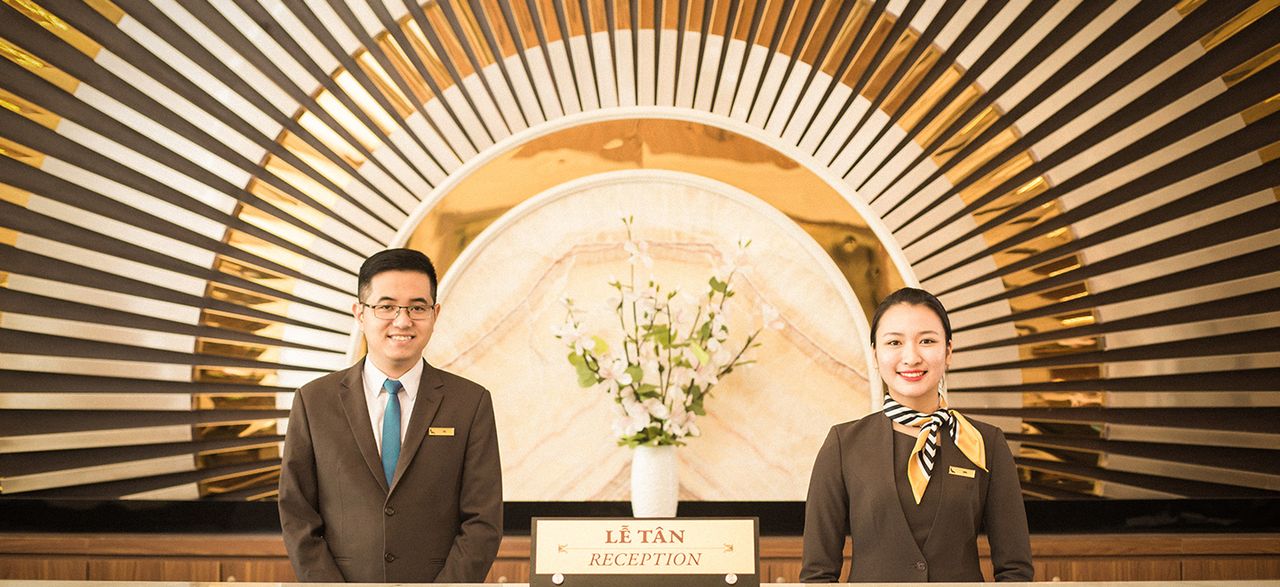 Khách sạn cao cấp