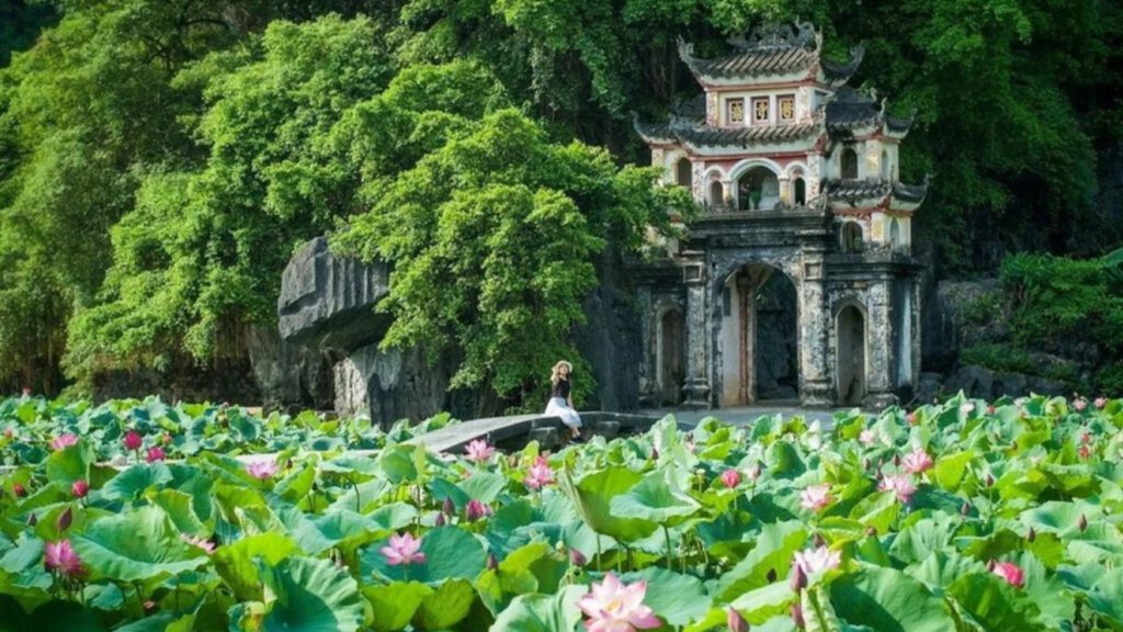 chùa bích động