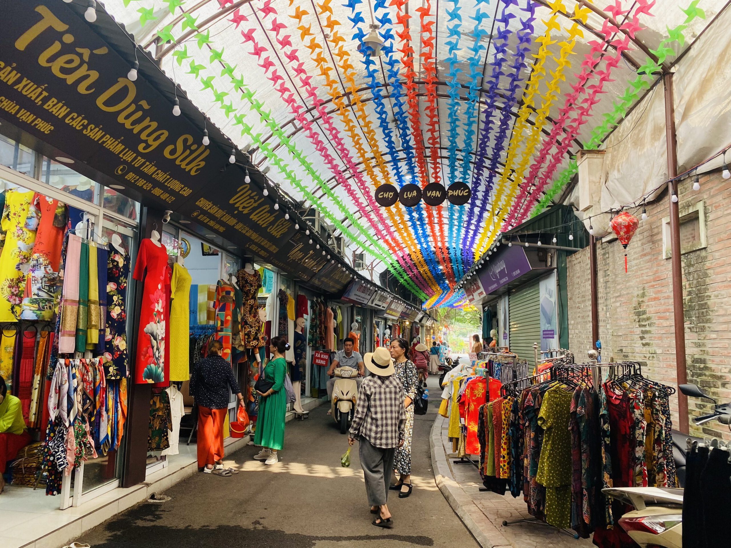 lụa Vạn Phúc